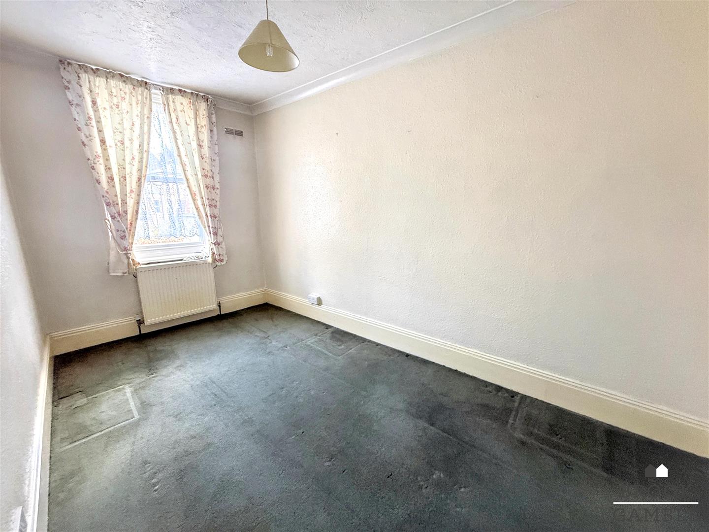 2 Bedroom Apartment - Conversion. Elms Avenue in Eastbourne, East Sussex 14